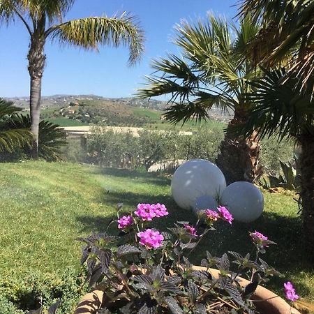 Il Colle Del Rustico Bed & Breakfast Agrigento Exterior foto