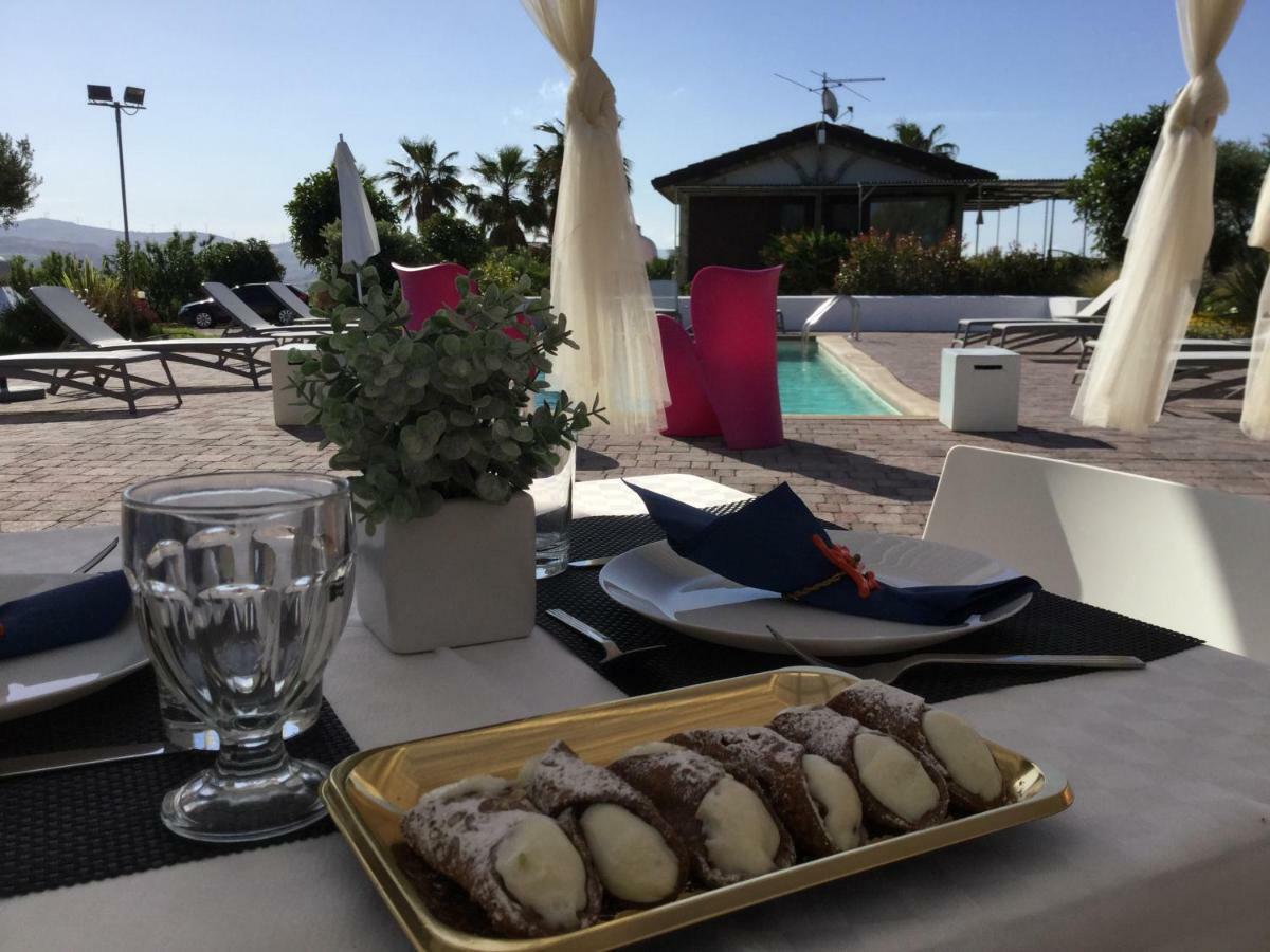 Il Colle Del Rustico Bed & Breakfast Agrigento Exterior foto
